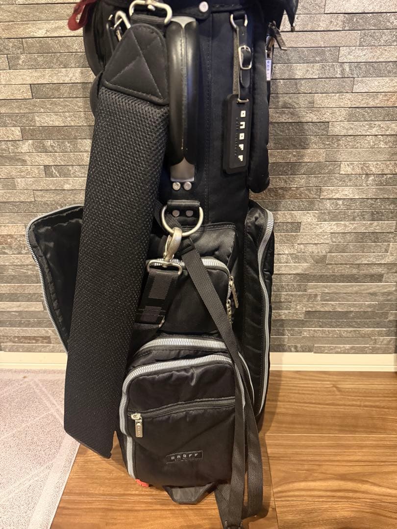 美品　Onoff ゴルフバッグ・キャディバッグ 黒