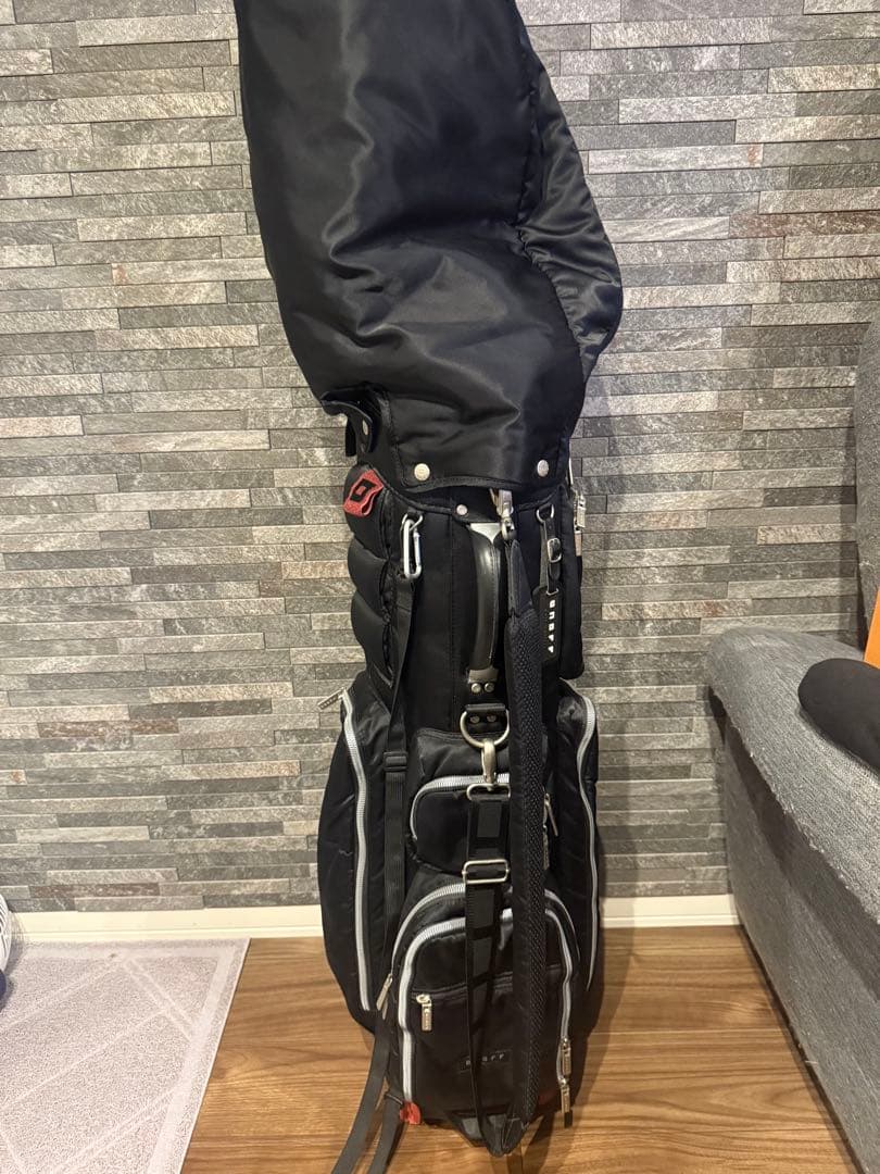 美品　Onoff ゴルフバッグ・キャディバッグ 黒