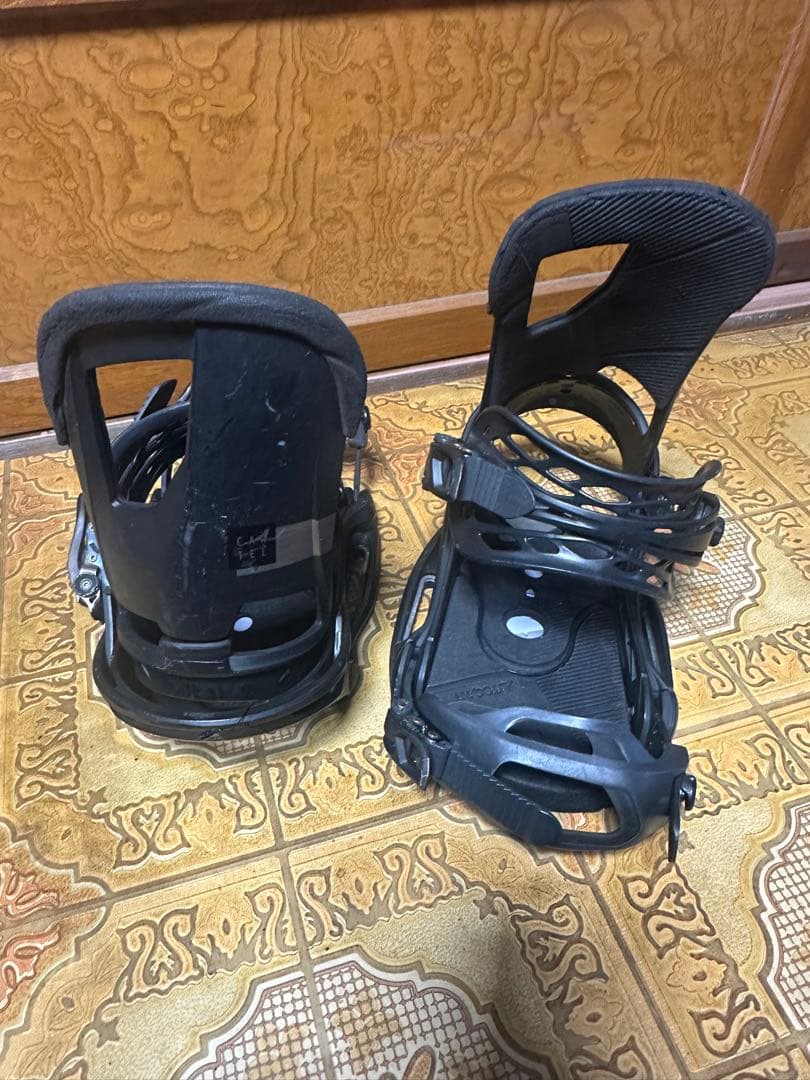 バートン　カーテル EST ビンディング