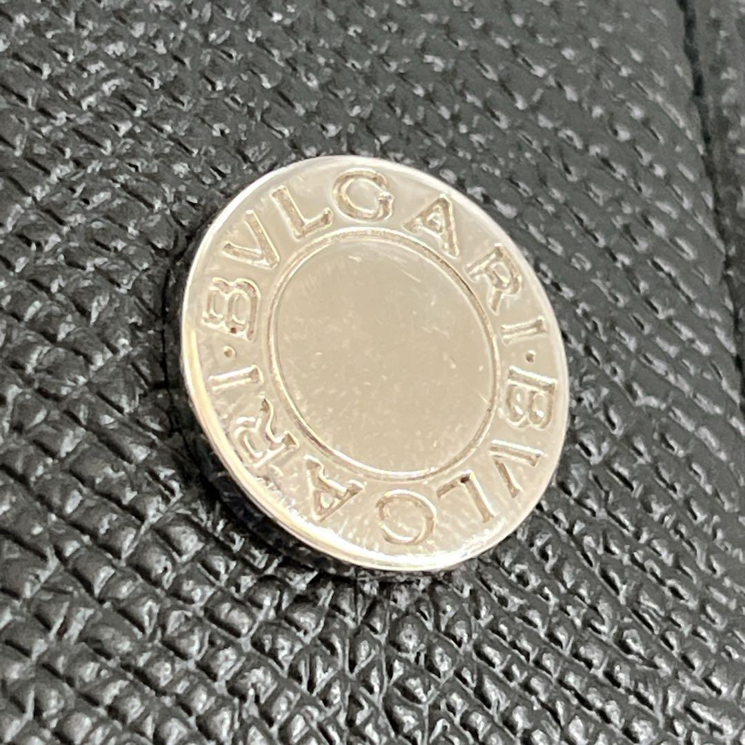 正規品　美品　ブルガリ　二つ折り財布　コンパクトウォレット　ブラック　レザー