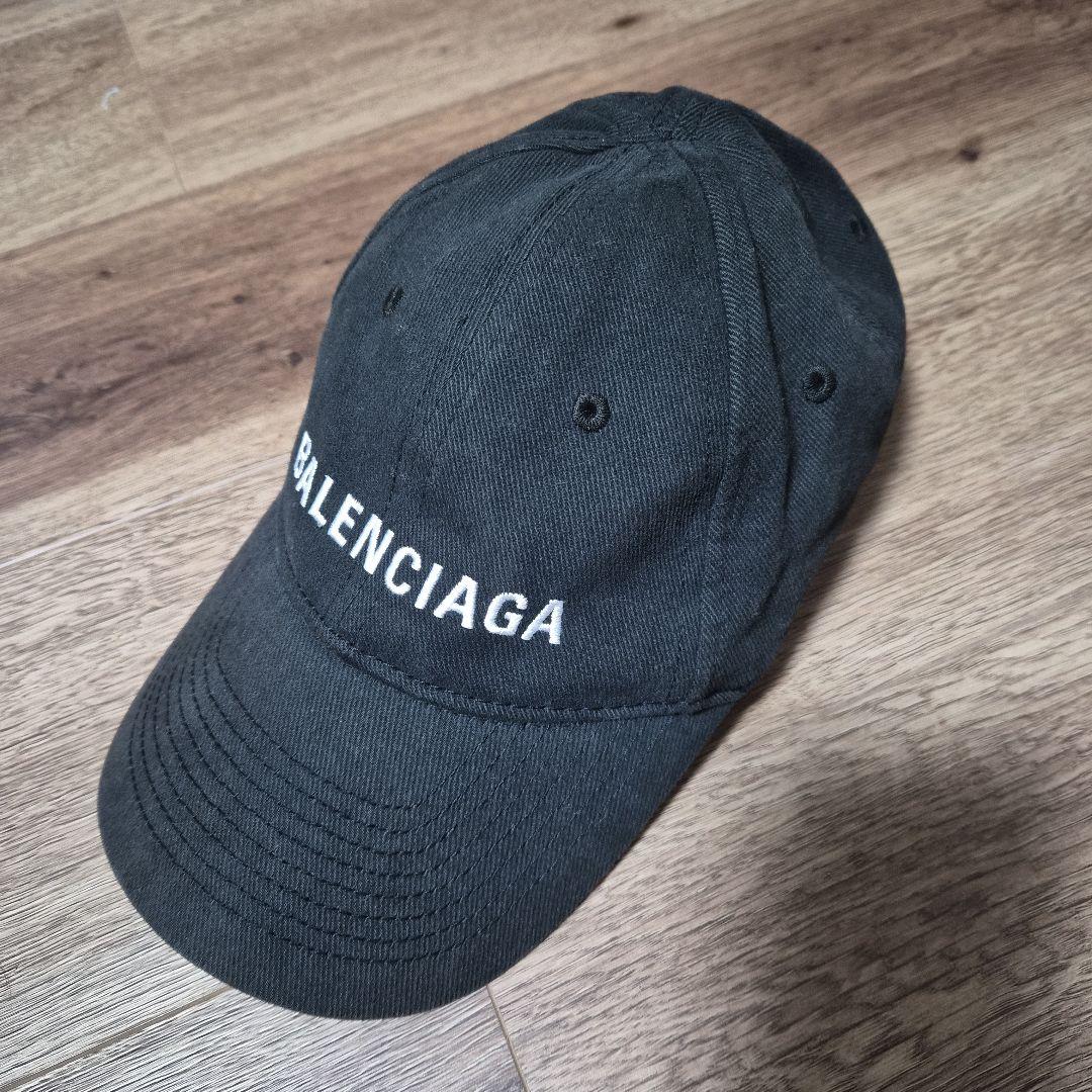 BALENCIAGA ベースボールキャップ 黒