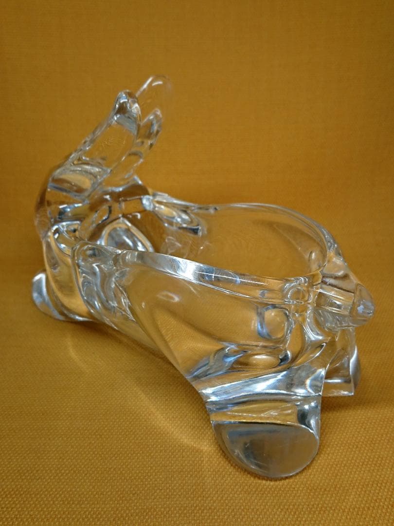 【美品】小物入れ　クリスタルガラス　兎　置物　インテリア　工芸品　A1555
