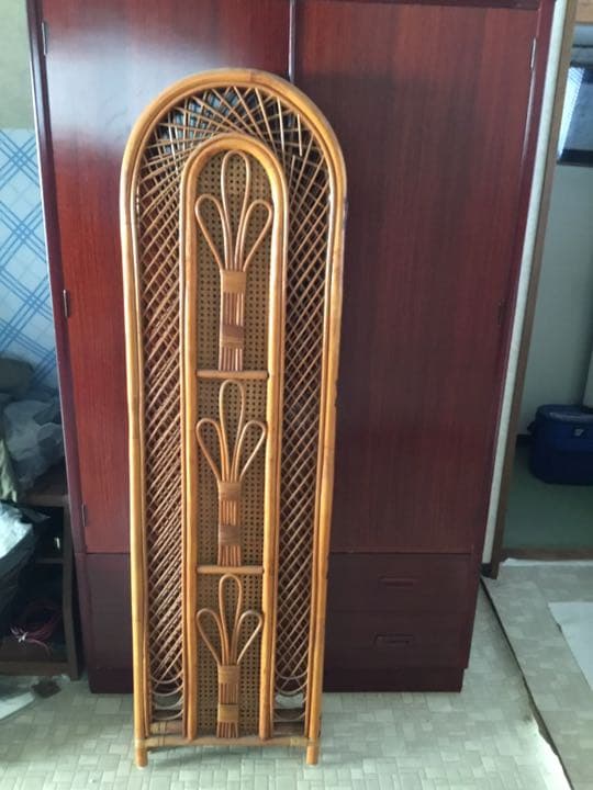 洋服タンスとトウのつい立て