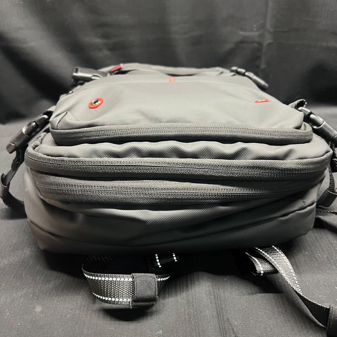 〇Of55 未使用 真空圧縮 バックパック トラベルバッグ