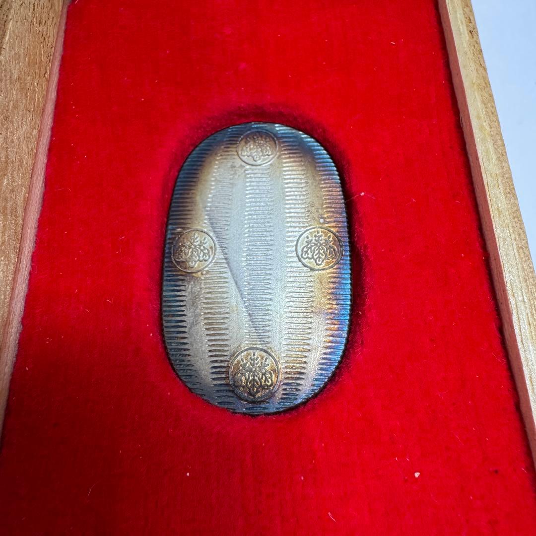 c*2様 純銀小判 波模様  木箱付き 純銀製小判