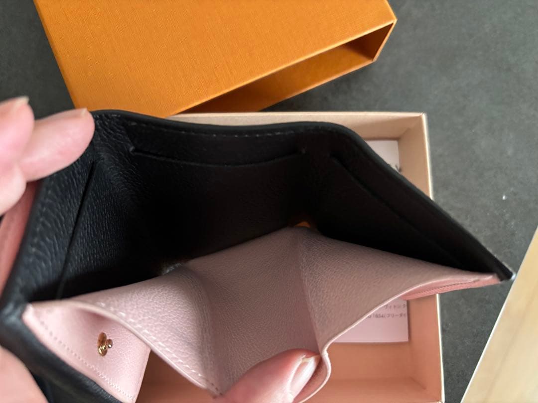 LOUIS VUITTON 三つ折り財布 黒白