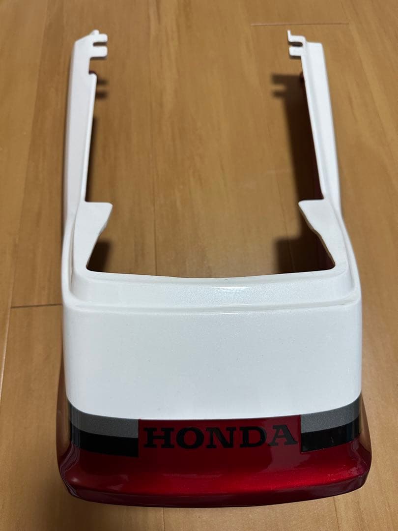 ⭐︎にゃん⭐︎CBX400F 純正テールカウル　赤白2型
