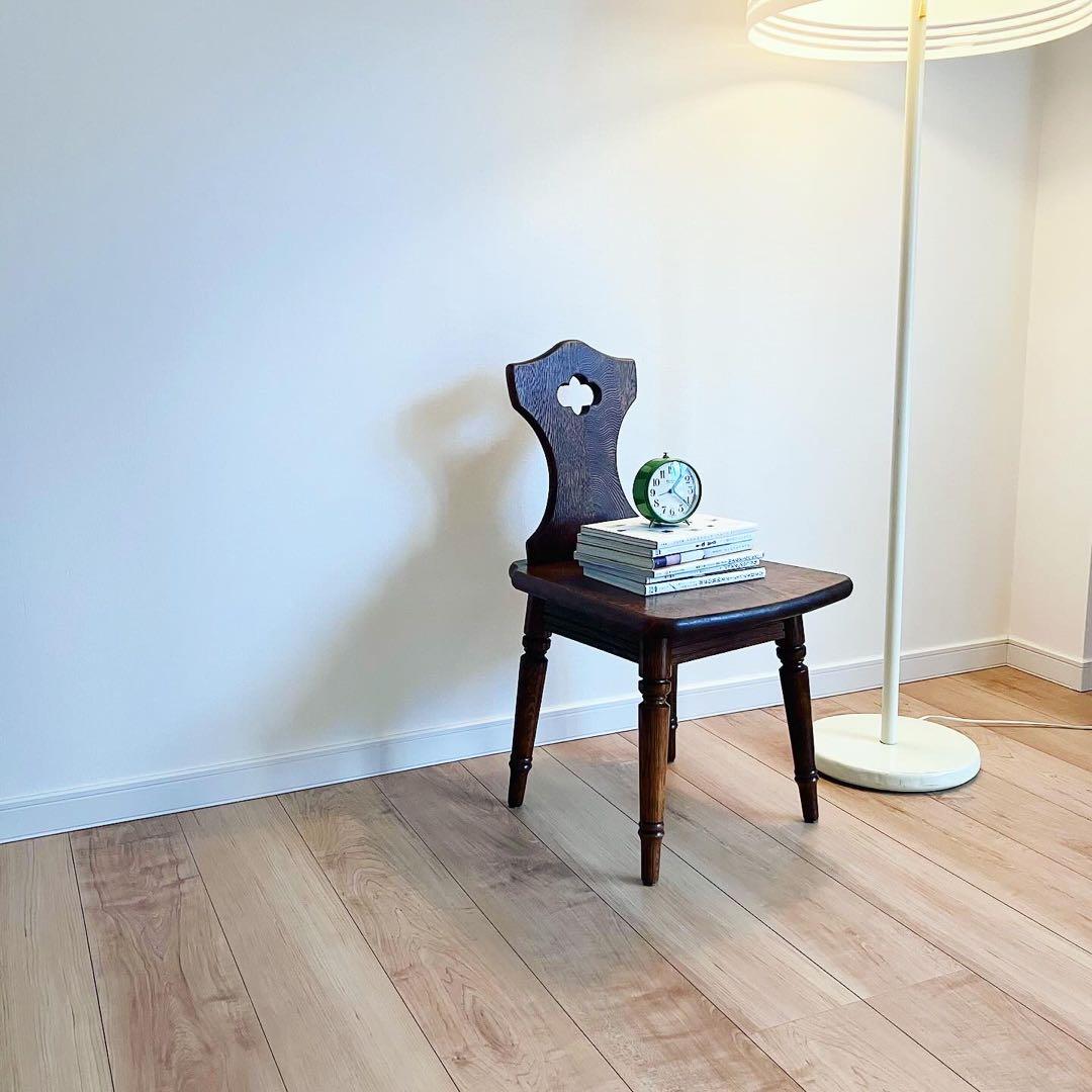 アンティークチェア　オーク材　腰掛け　ビンテージ家具　蚤の市　古家具　ブロカント