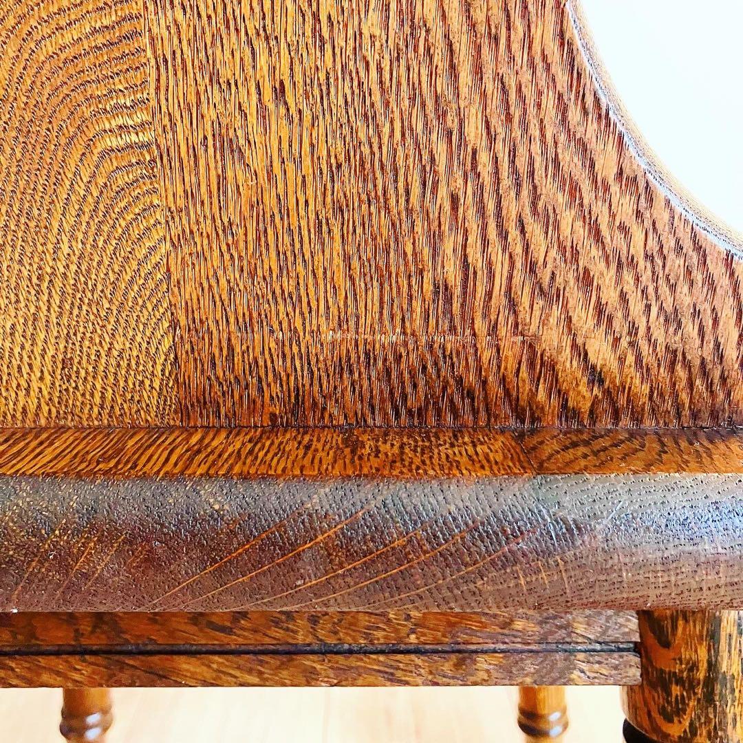 アンティークチェア　オーク材　腰掛け　ビンテージ家具　蚤の市　古家具　ブロカント