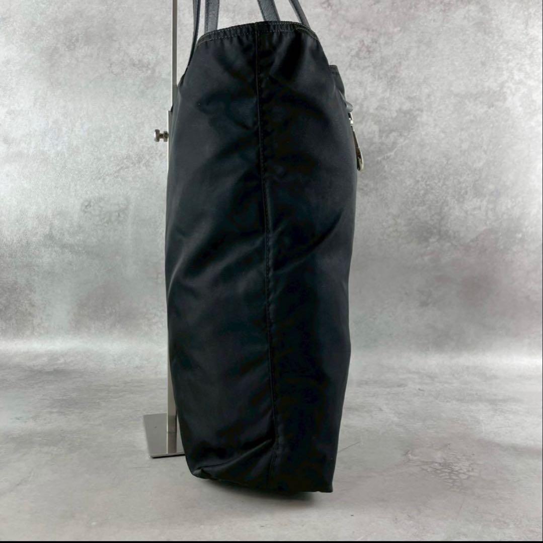 PRADA ブラック トートバッグ　A4可