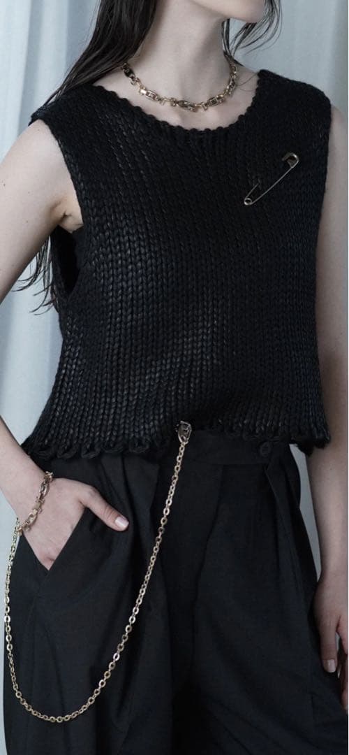 シーズマーラ　チェーンサスペンダー