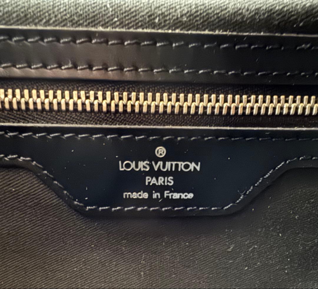 ルイヴィトン タイガ ヴィクトール メッセンジャーバッグ ショルダーバッグ