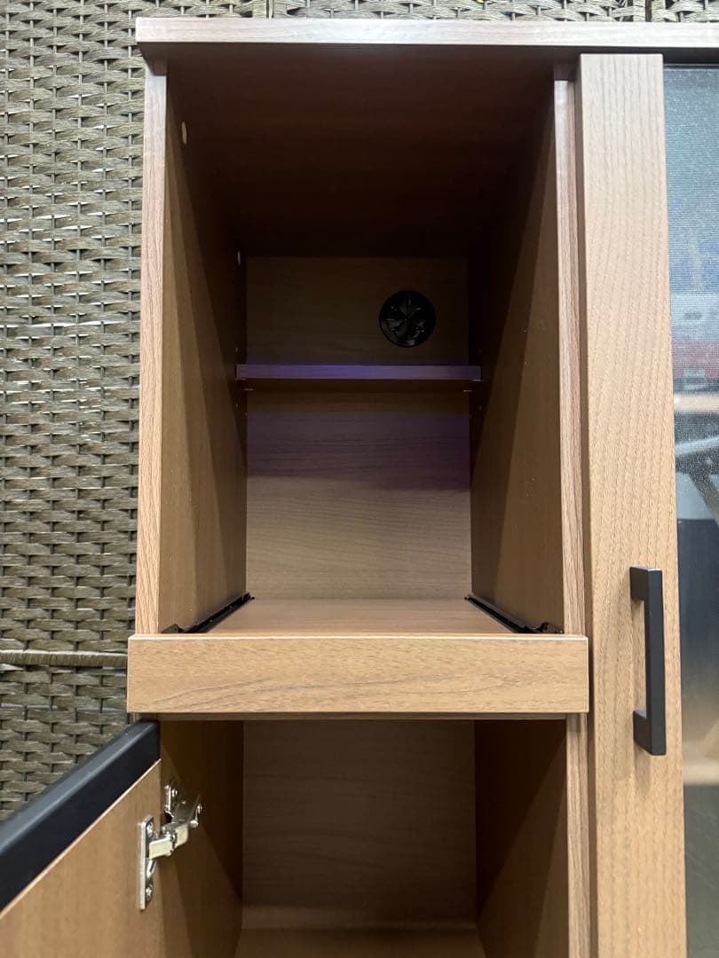 【洗浄消毒作業済】【美品】ニトリ　レンジ台(フォルムN RE9060G MBR）