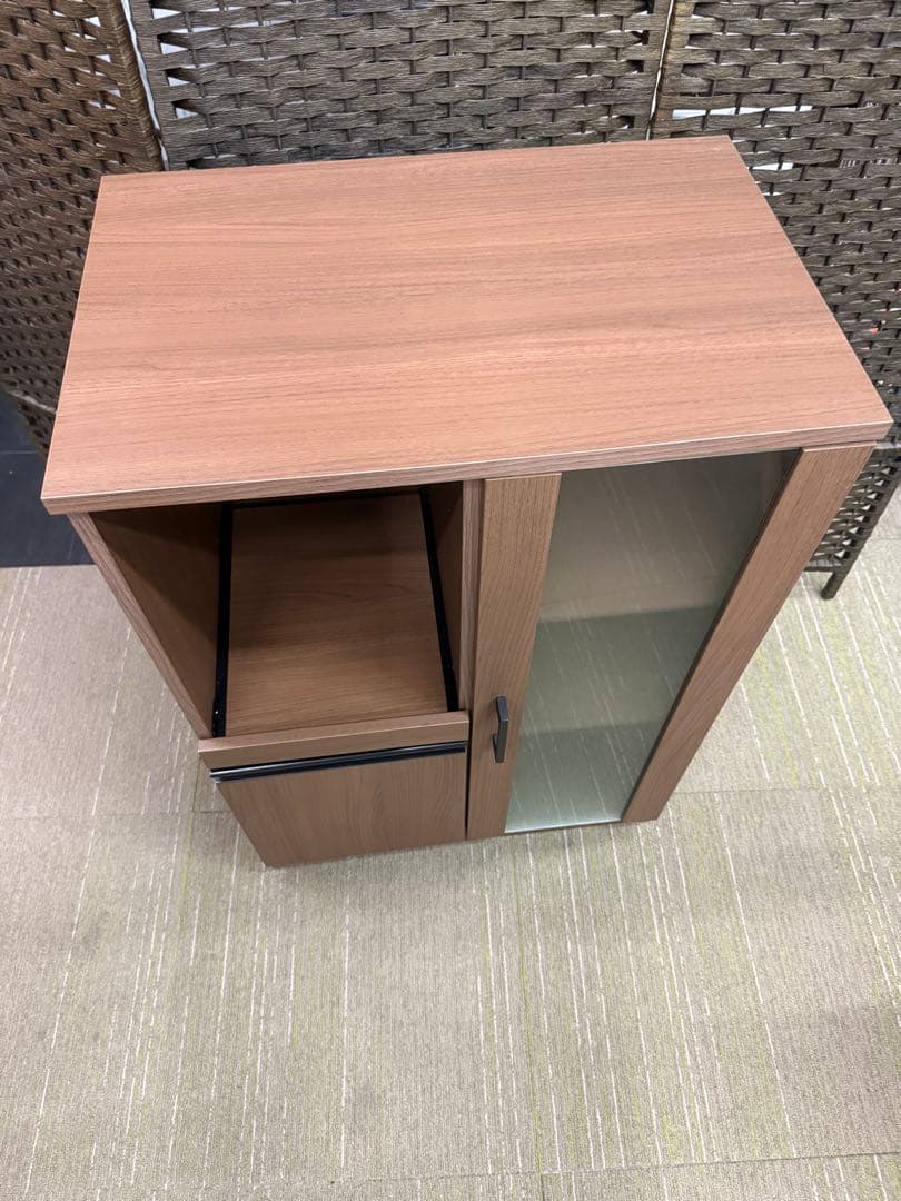 【洗浄消毒作業済】【美品】ニトリ　レンジ台(フォルムN RE9060G MBR）