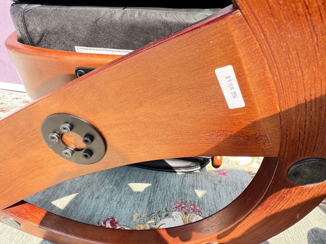 ストレスレスリクライニングチェア