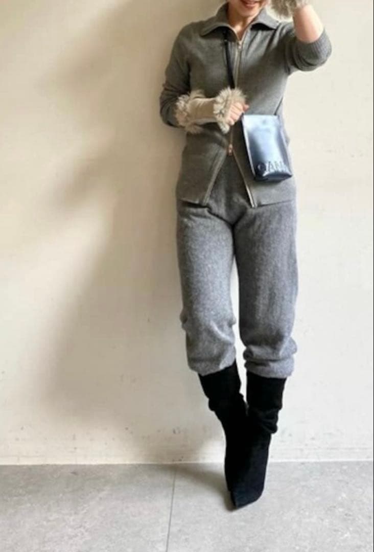 極美品　Whim Gazette(ウィム ガゼット)ZIPニット　人気