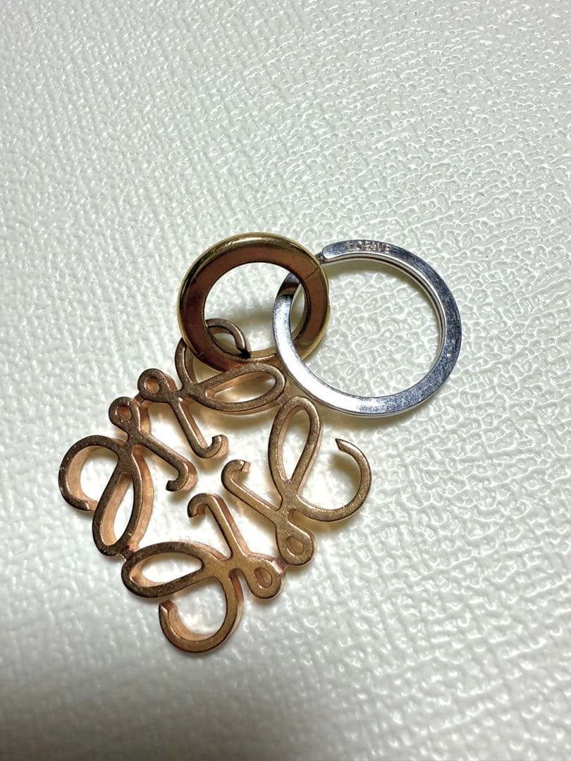 【値段交渉あり】LOEWE ロゴデザイン キーホルダー