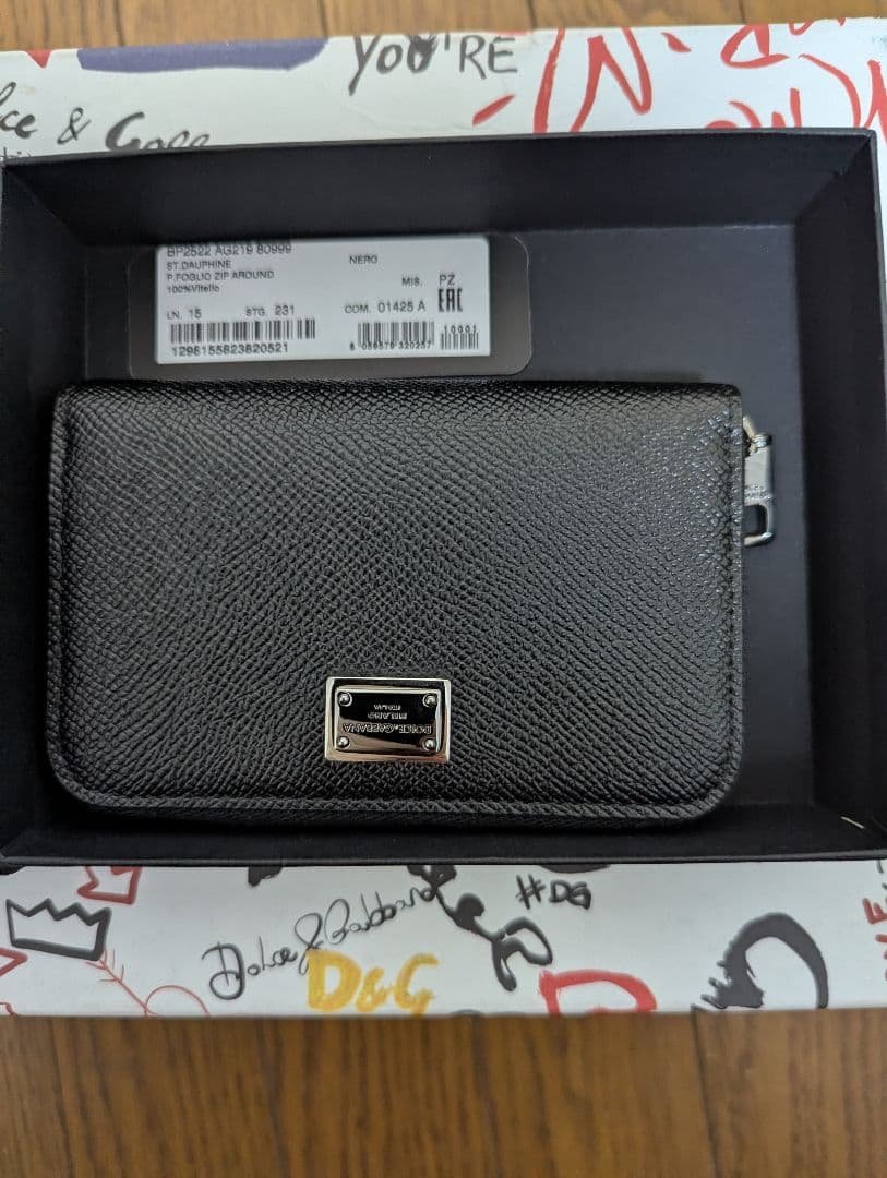 DOLCE＆GABBANA　スモールカーフスキンジップアップウォレット