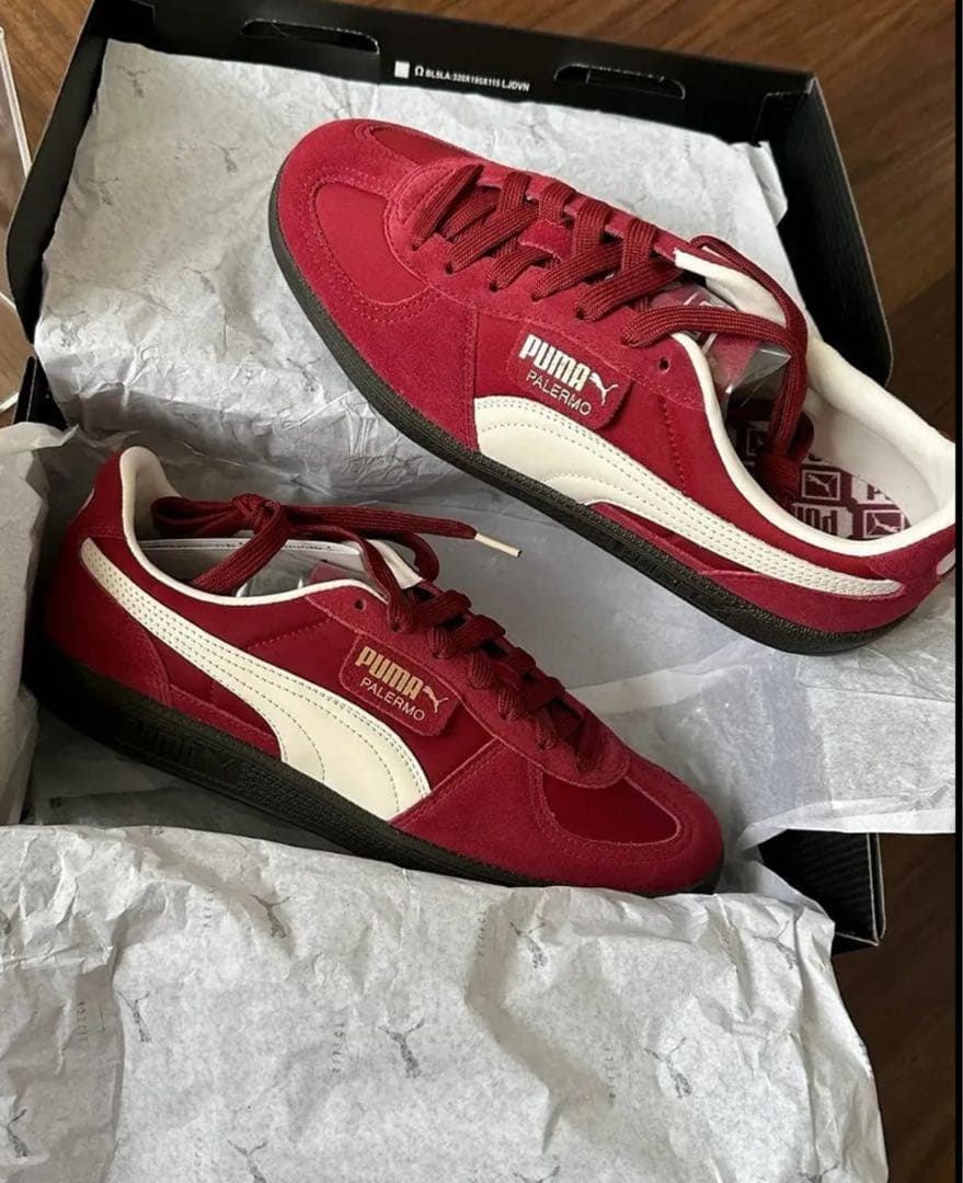 PUMA レッド スエード スニーカー