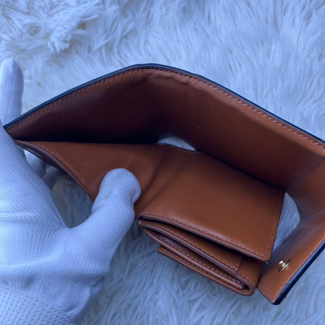 ラテ様✨ CELINE スモール トリフォールド ウォレット トリオンフ レザー
