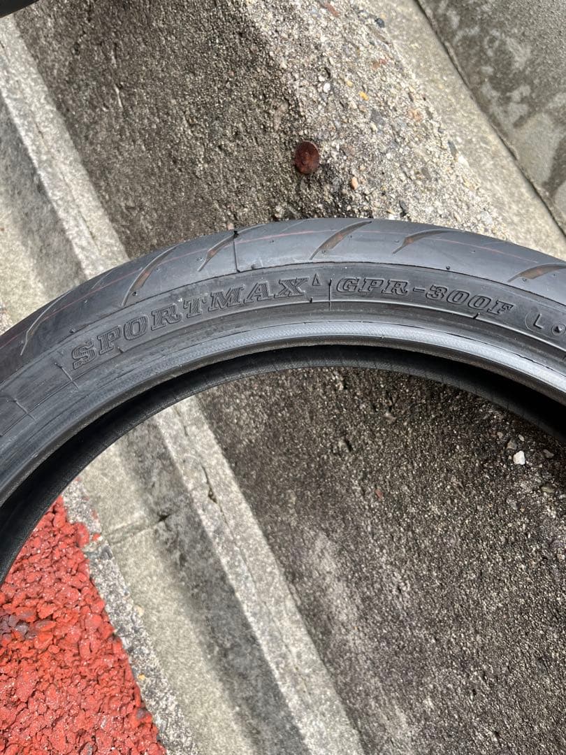 パーツ SPORTMAX GPR-300 140/70R17 110\70R17
