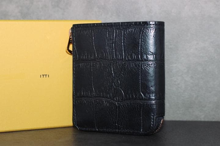 ITTI イッチ CRISTY VERY COMPACT WLT 黒 クロコ