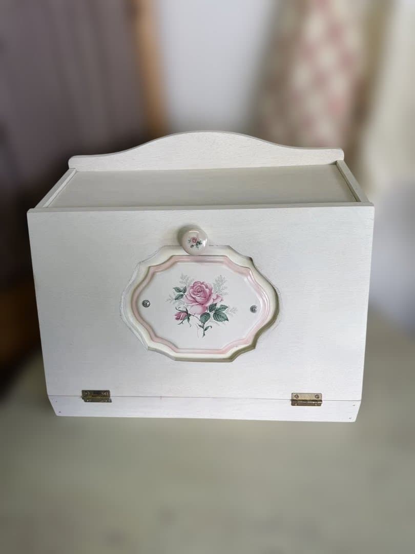 薔薇が上品なシェルブールのブレットBOX 試作品　キッチン　リビング収納