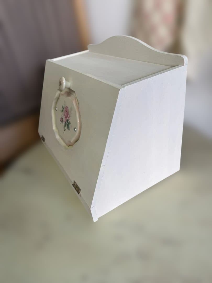 薔薇が上品なシェルブールのブレットBOX 試作品　キッチン　リビング収納