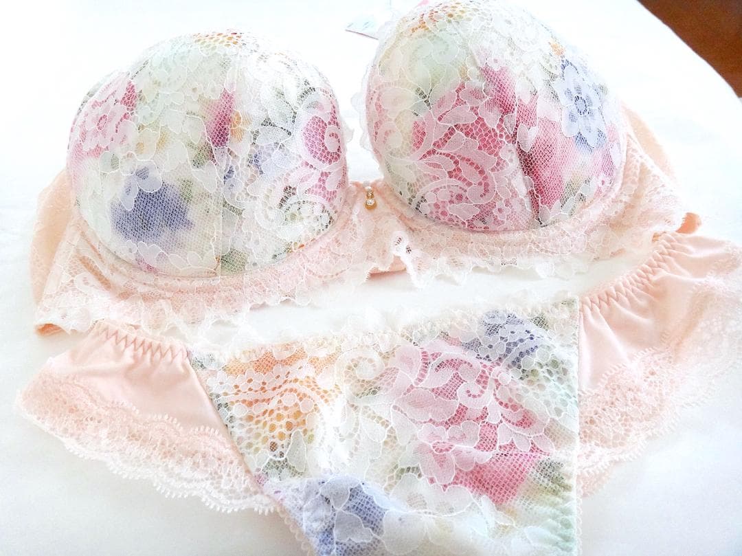 ワコール ルジェ ブラジャーE75 & ソングショーツM　薄ピンクレース