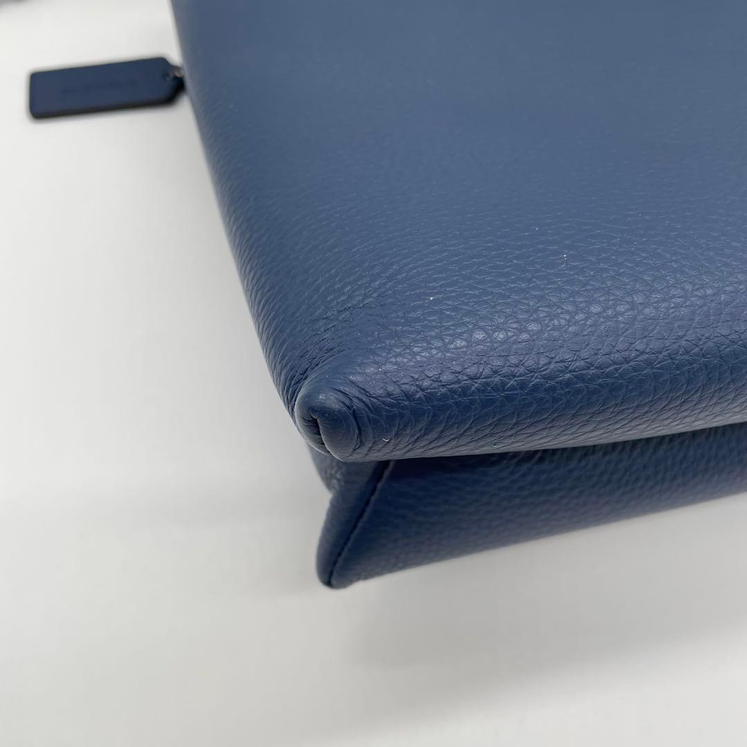 【未使用級】コーチ　ケイレブ　メッセンジャーバッグ　ガンメタ　レザー　青