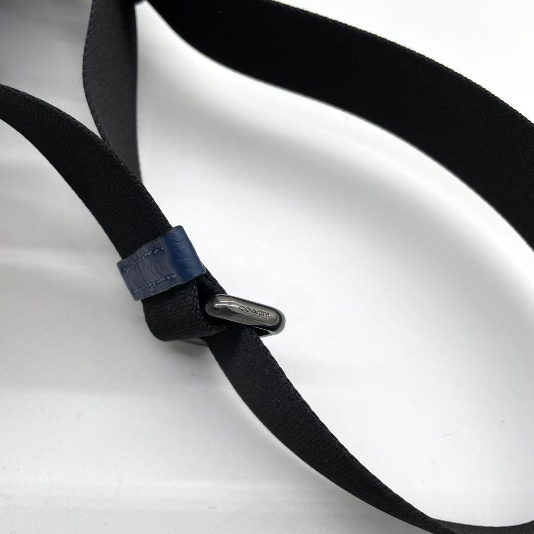 【未使用級】コーチ　ケイレブ　メッセンジャーバッグ　ガンメタ　レザー　青