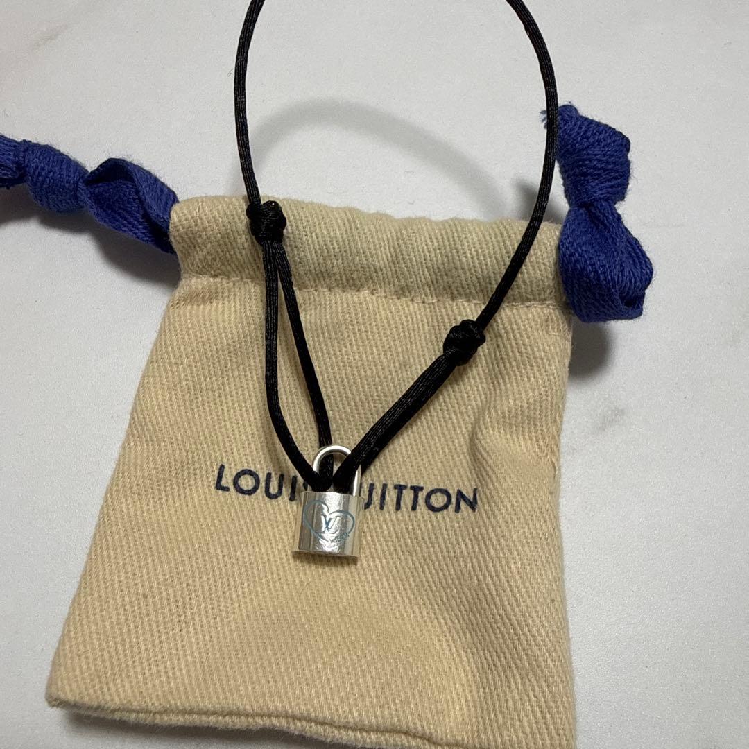 【最安値】Louis Vuitton シルバー・ロックイットハート フィリックス