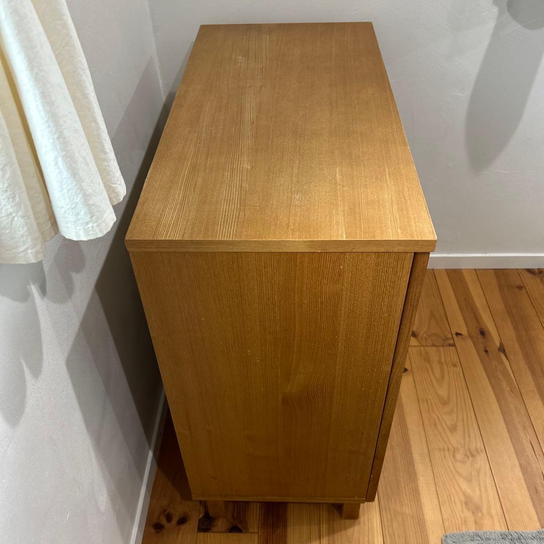 無印良品　食器棚　ガラス扉　脚付　廃盤