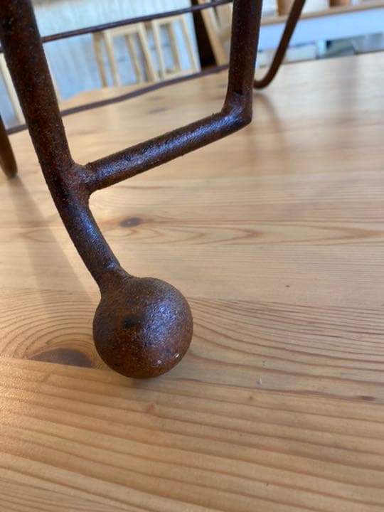 おしゃれ⭐︎マガジンラック⭐︎ブックスタンド⭐︎モダンアート風⭐︎アンティーク風