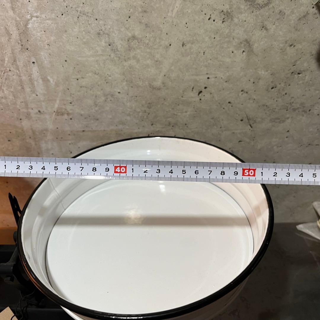 新品未使用　インテリア天秤計り　スケール　ホーロー　琺瑯　什器備品　ガーデン雑貨