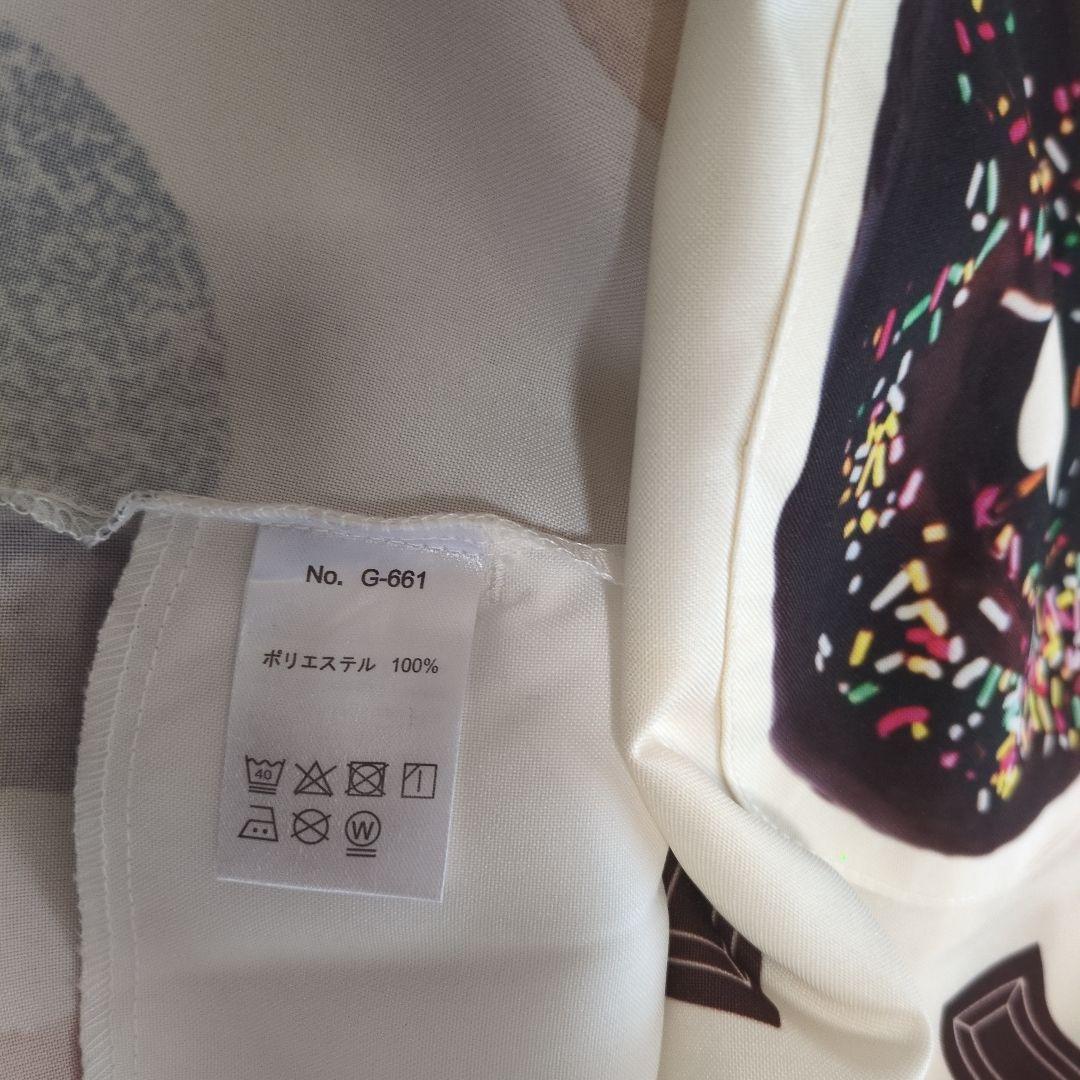 保育エプロン　ドーナツ柄エプロン チョコレートドーナツ刺繍付き