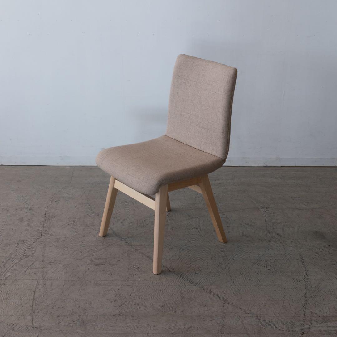 ベージュファブリックダイニングチェア