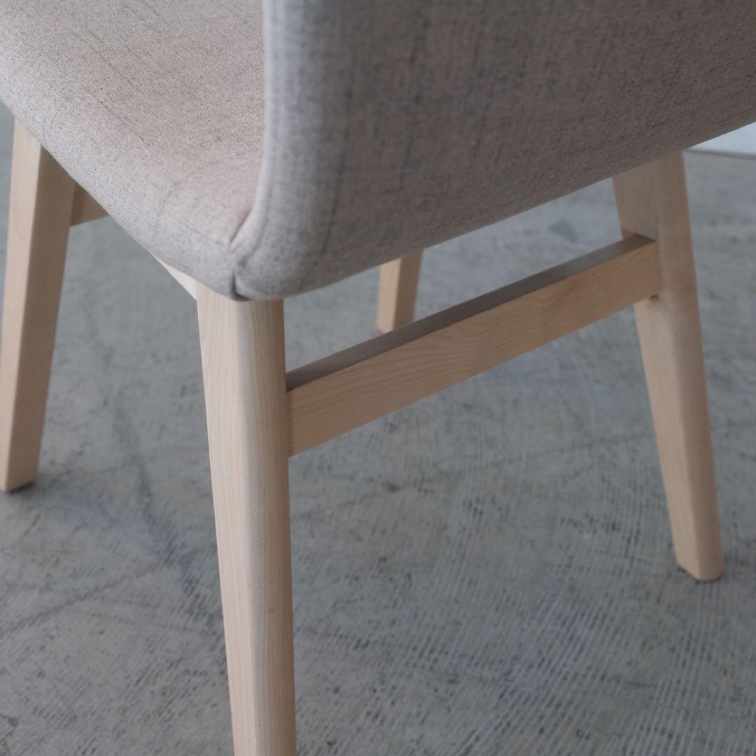 ベージュファブリックダイニングチェア