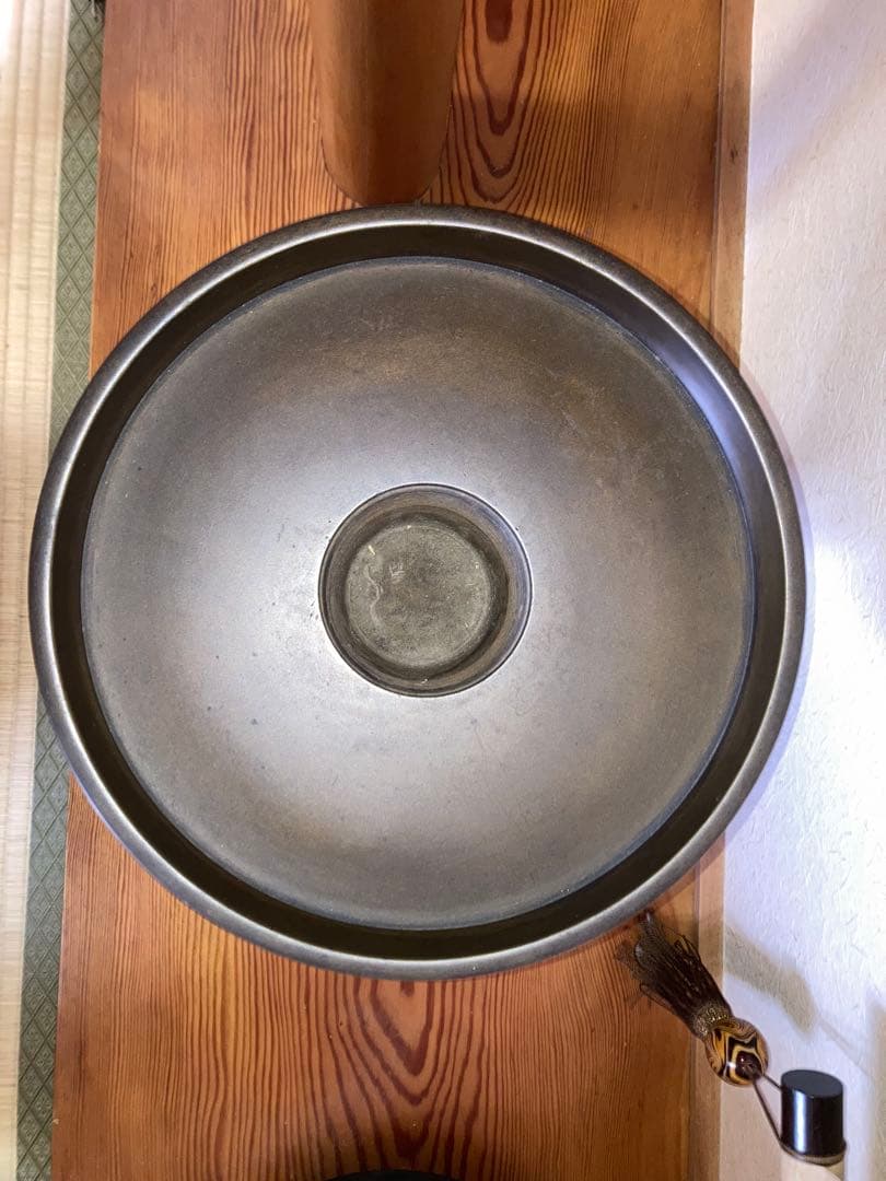 金属製 花器 鳥と花の彫刻