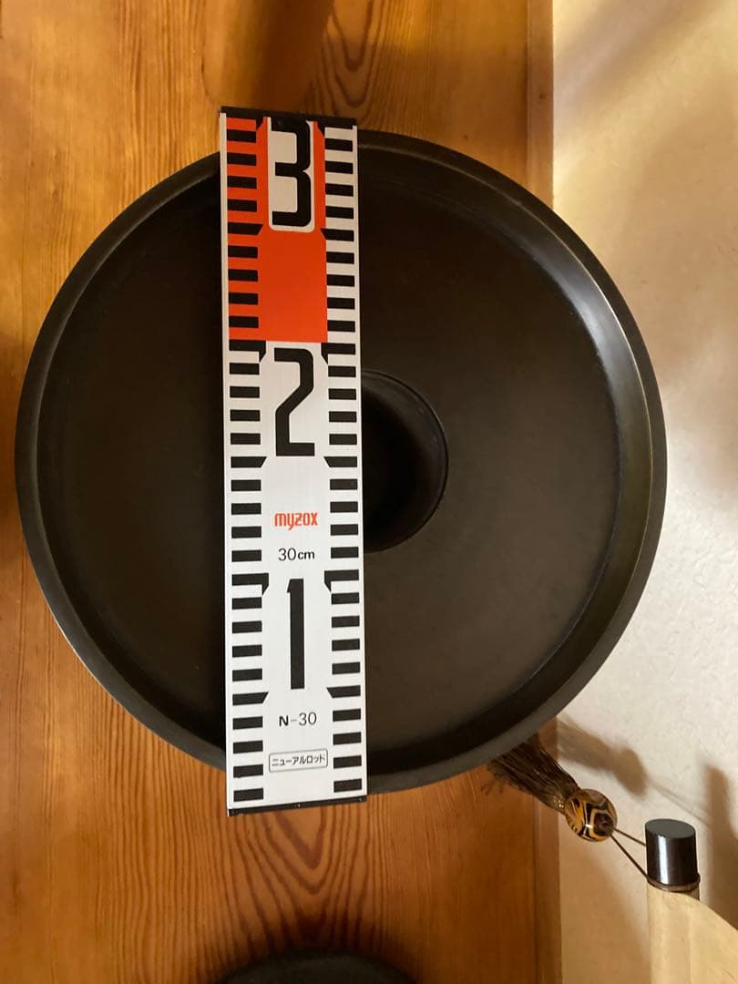 金属製 花器 鳥と花の彫刻