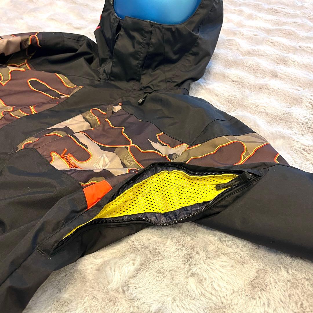 良好　VOLCOM ボルコム　スノーボードウェア　迷彩　カモフラ　M