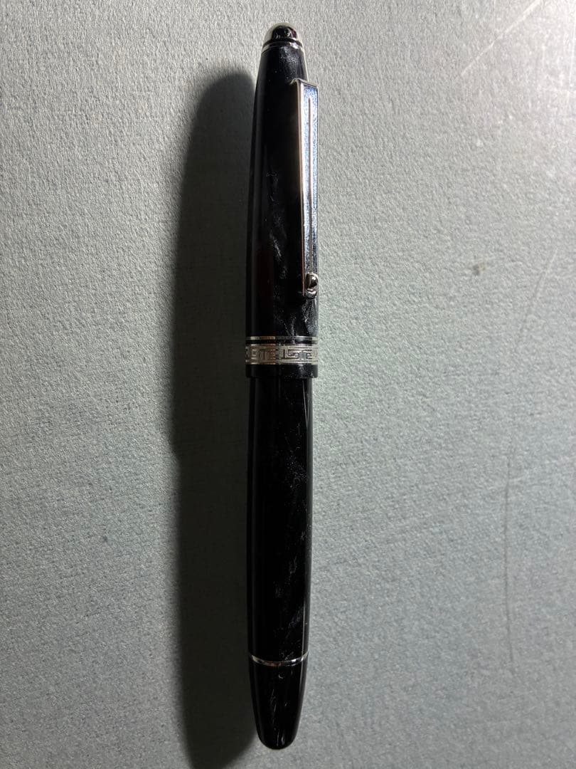 OMAS 万年筆 Arte Italiana/ペン先刻印18K 750 ￼