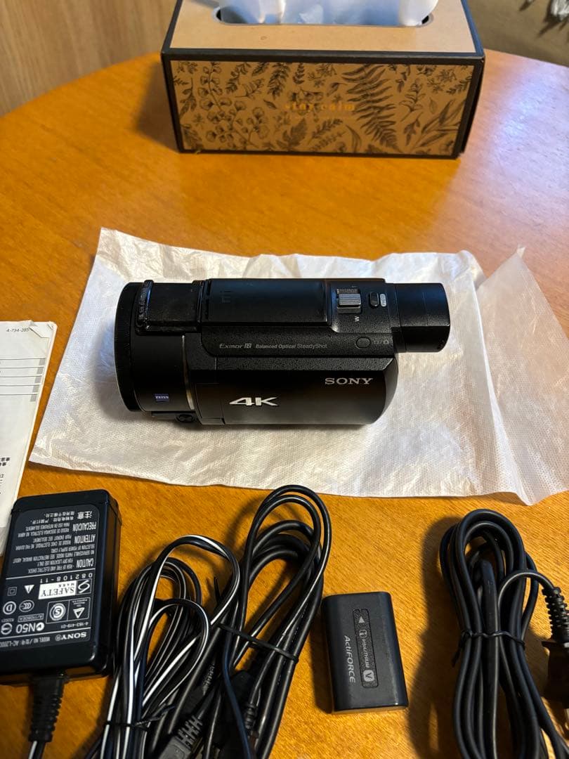 SONY FDR-AX60 4K ビデオカメラ 本体　ソニー