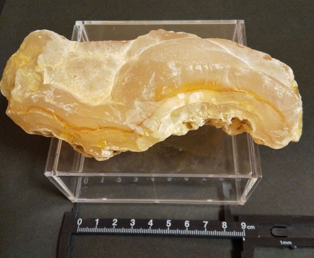 オレンジの縞瑪瑙 茨城県玉川産 carnelian 匿名配送送料込み 石ころ