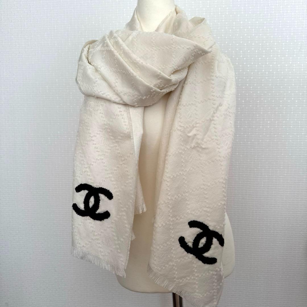 【美品】CHANEL メティエダール ストール ロゴ入り