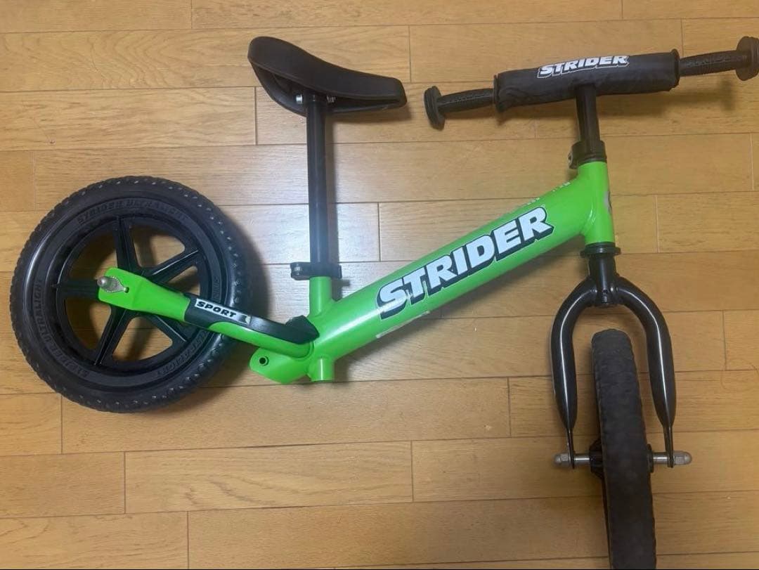 しら　STRIDER 12 Sport グリーン ストライダー