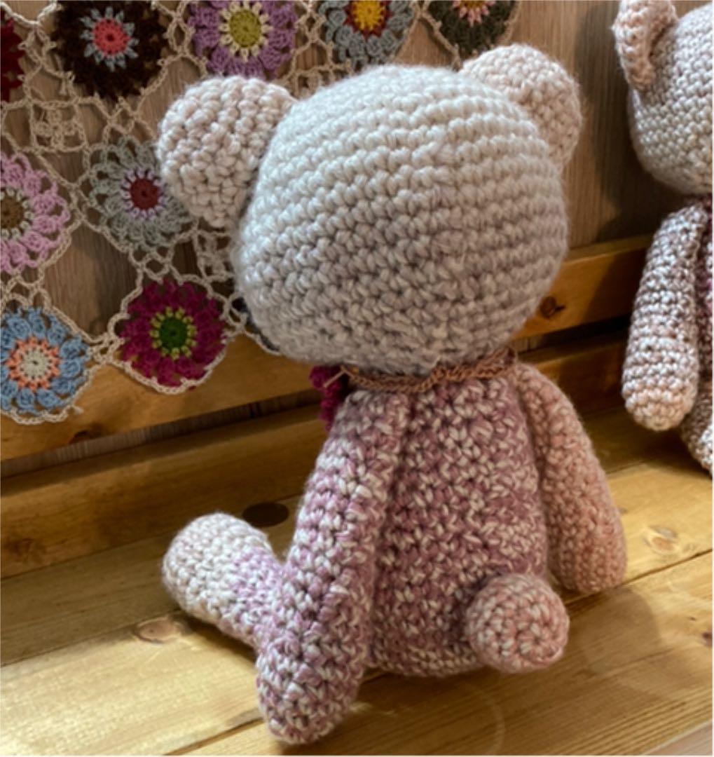 くまのあみぐるみ（お花の首飾り）