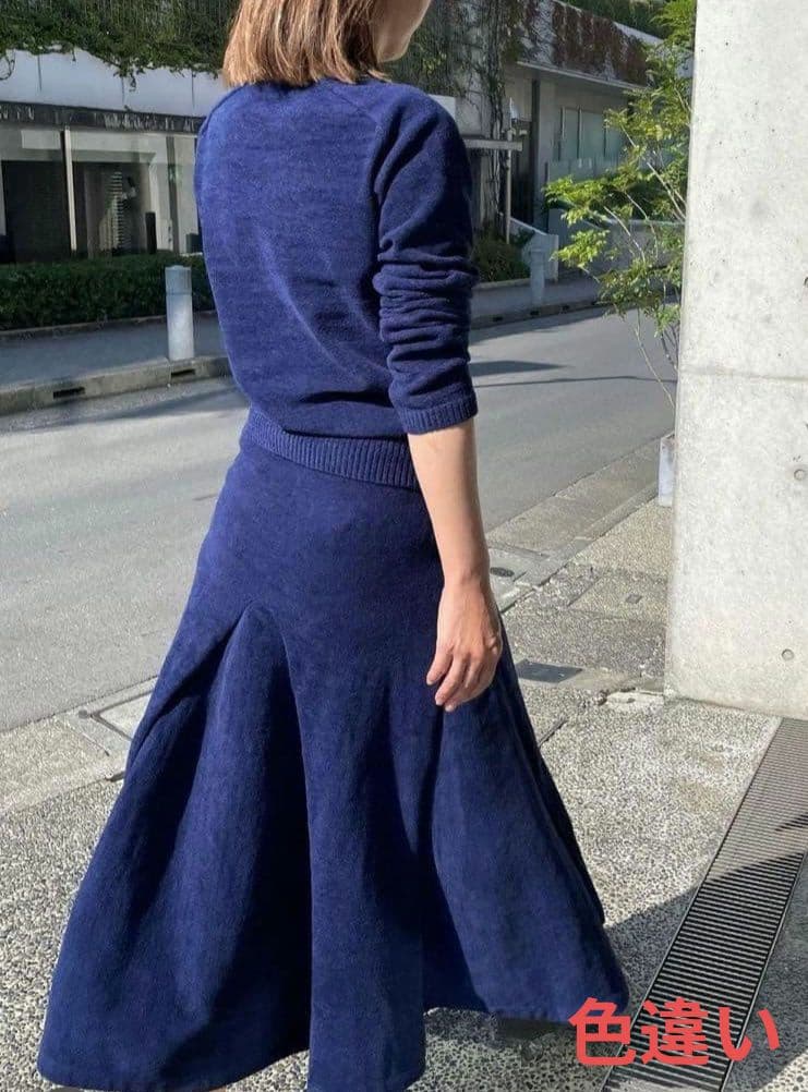 4943【美品】マディソンブルー　サイドタックマーメイドスカート 23年　黒