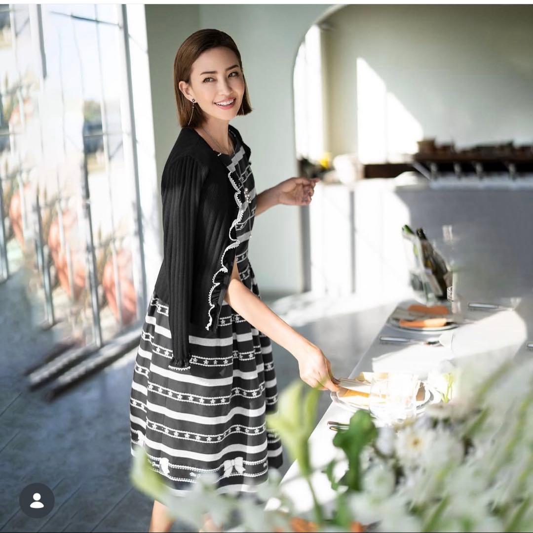 お値下げ☆新品＊未使用☆M’S GRACY 花・リボン☆タックススカート