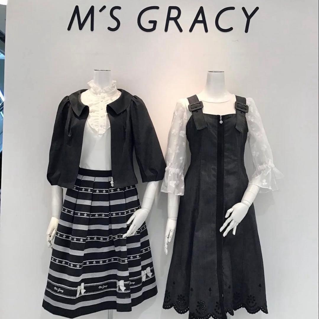 お値下げ☆新品＊未使用☆M’S GRACY 花・リボン☆タックススカート